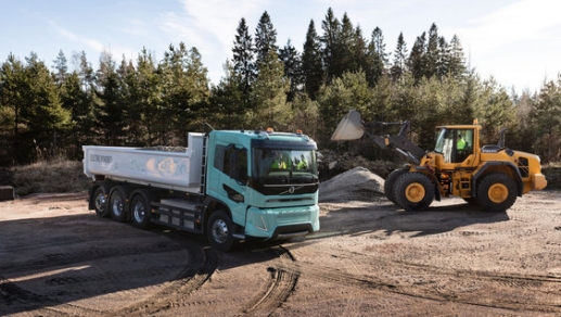 Volvo Trucks prezintă conceptul de autocamioane electrice de mare tonaj pentru aplicații în construcții și în transportul regional